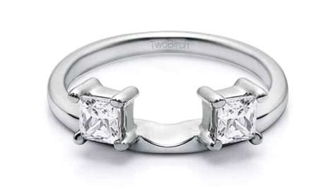 A Guide to Ring Guards: 6 Popular Styles + Where to Shop.